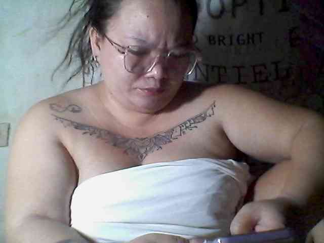 sweetasian33 webcam