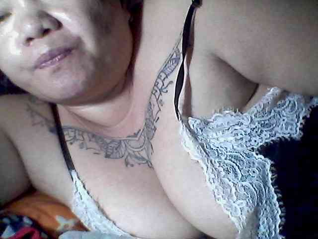 sweetasian33 webcam