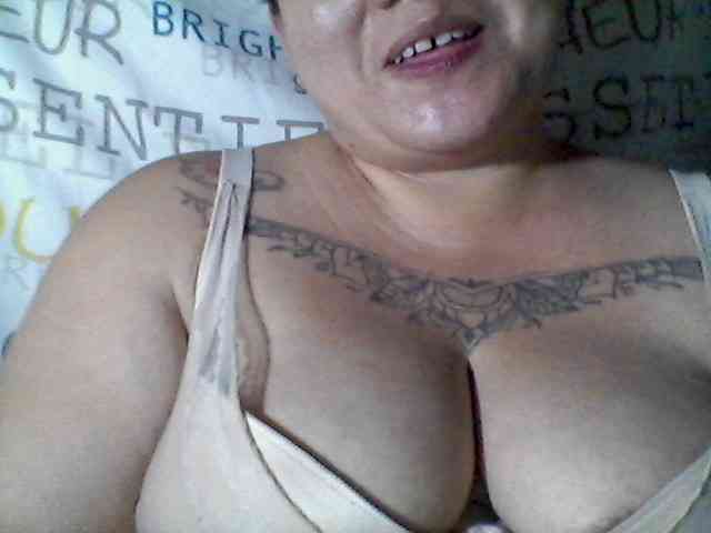sweetasian33 webcam