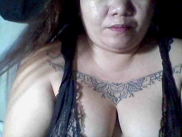 sweetasian33 webcam