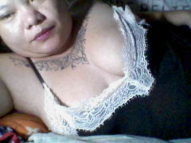 sweetasian33 webcam