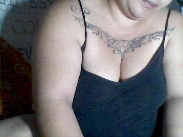 sweetasian33 webcam