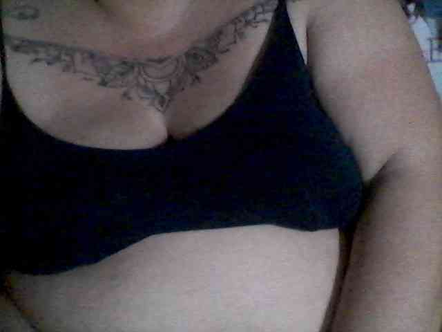 sweetasian33 webcam