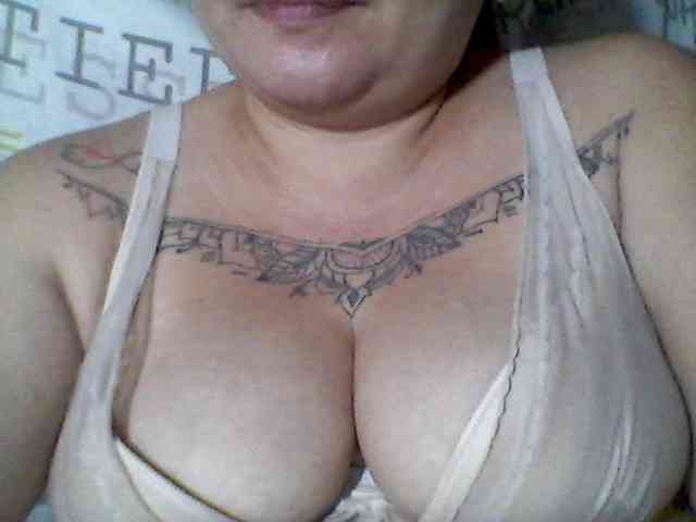 sweetasian33 webcam