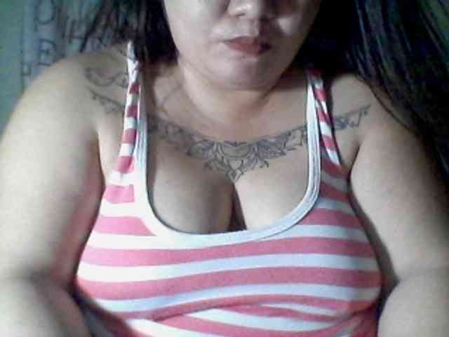 sweetasian33 webcam