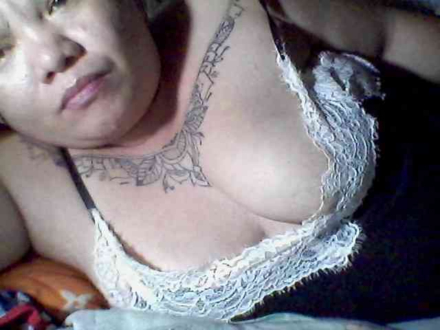 sweetasian33 webcam