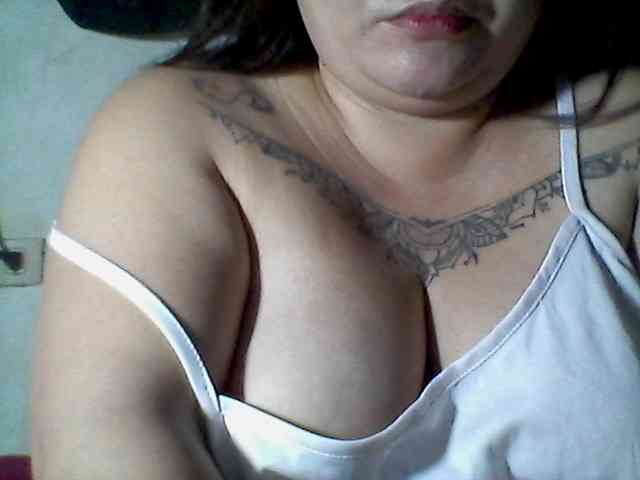 sweetasian33 webcam