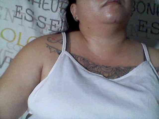 sweetasian33 webcam