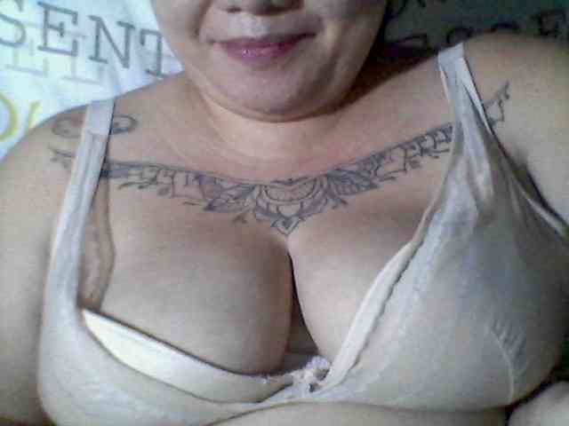 sweetasian33 webcam