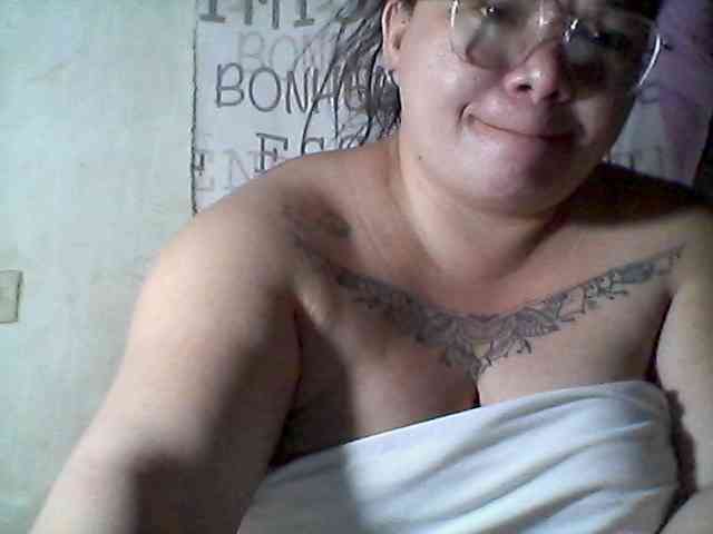 sweetasian33 webcam