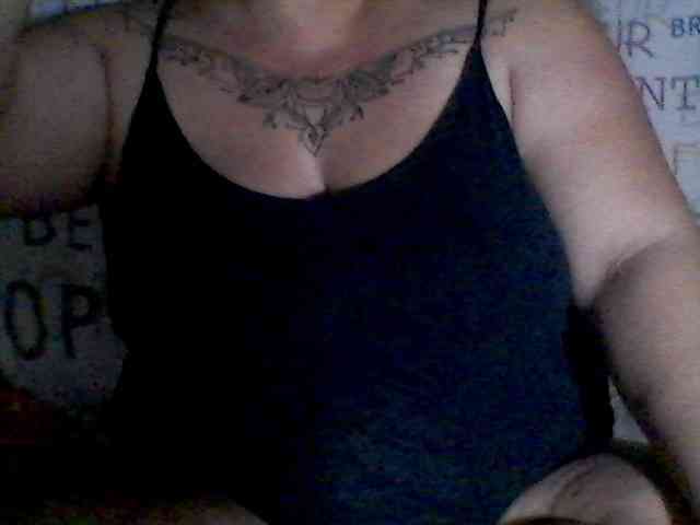 sweetasian33 webcam