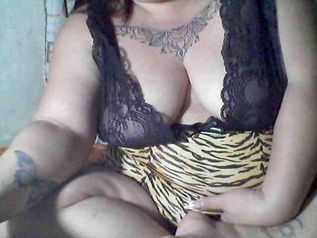 sweetasian33 webcam