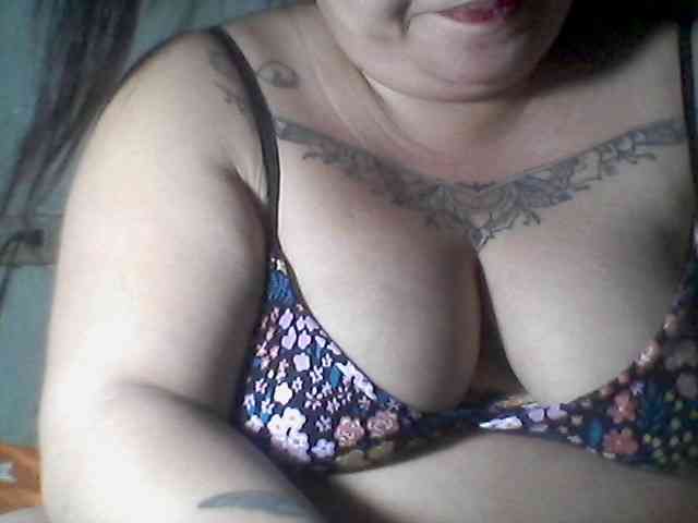 sweetasian33 webcam