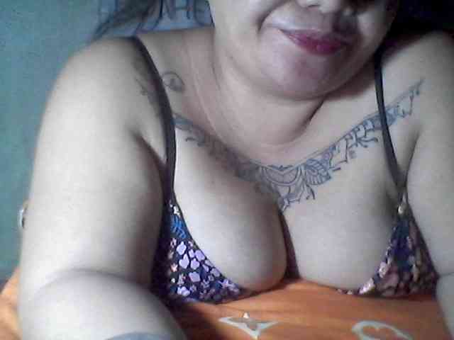 sweetasian33 webcam
