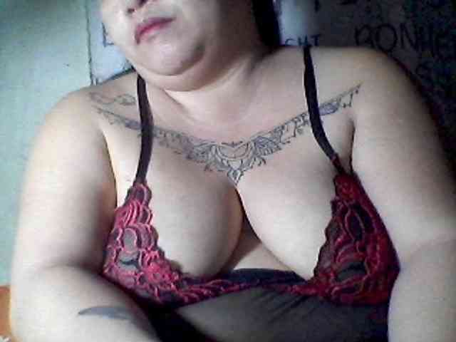sweetasian33 webcam