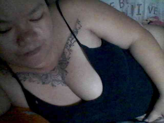 sweetasian33 webcam
