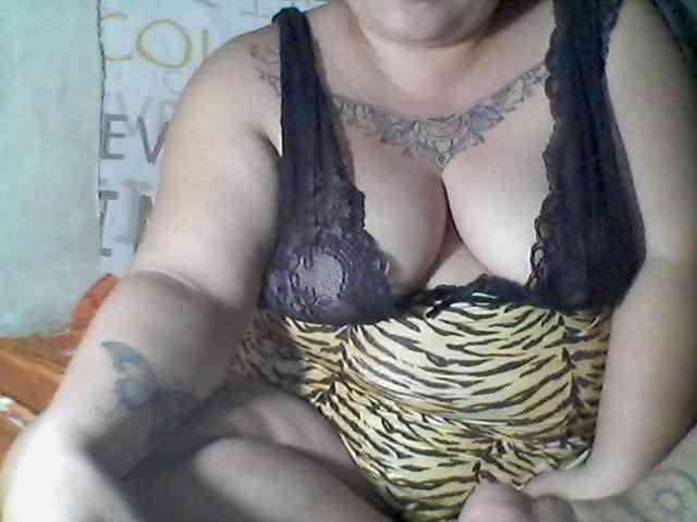 sweetasian33 webcam