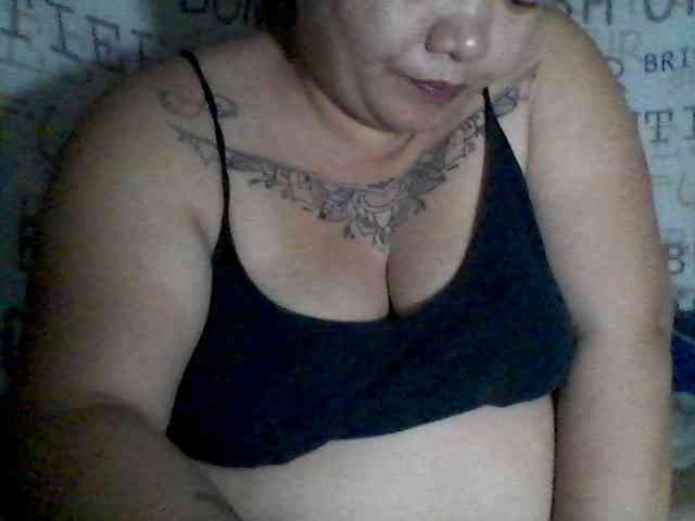 sweetasian33 webcam