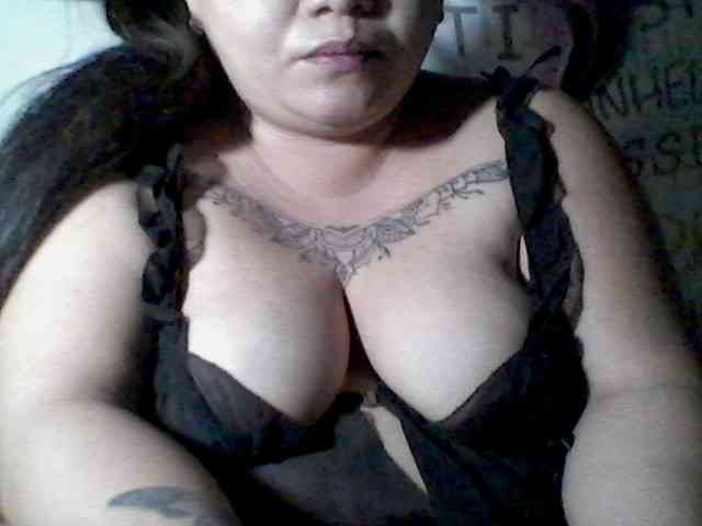 sweetasian33 webcam