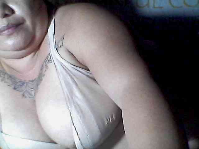 sweetasian33 webcam