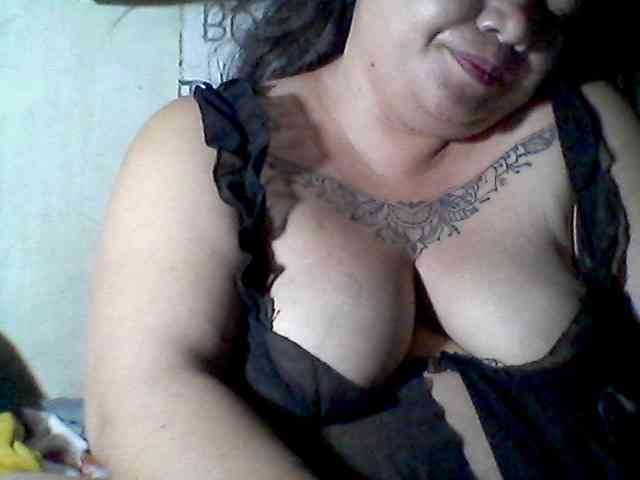 sweetasian33 webcam