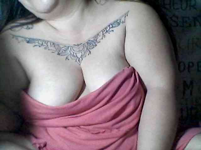 sweetasian33 webcam