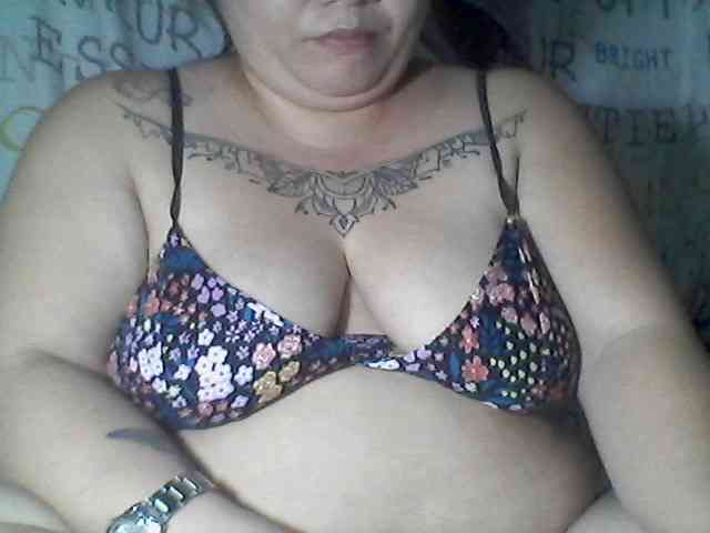 sweetasian33 webcam