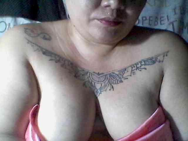 sweetasian33 webcam