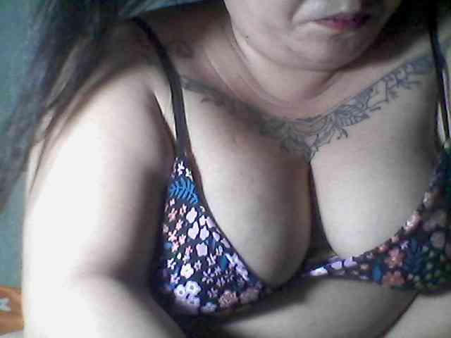 sweetasian33 webcam