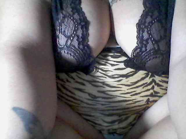 sweetasian33 webcam