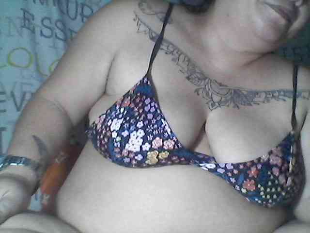 sweetasian33 webcam