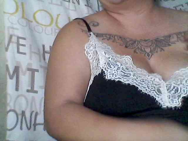 sweetasian33 webcam
