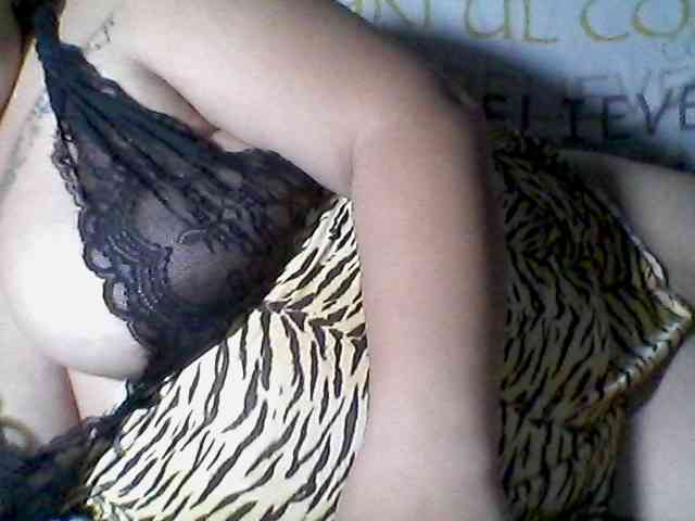 sweetasian33 webcam