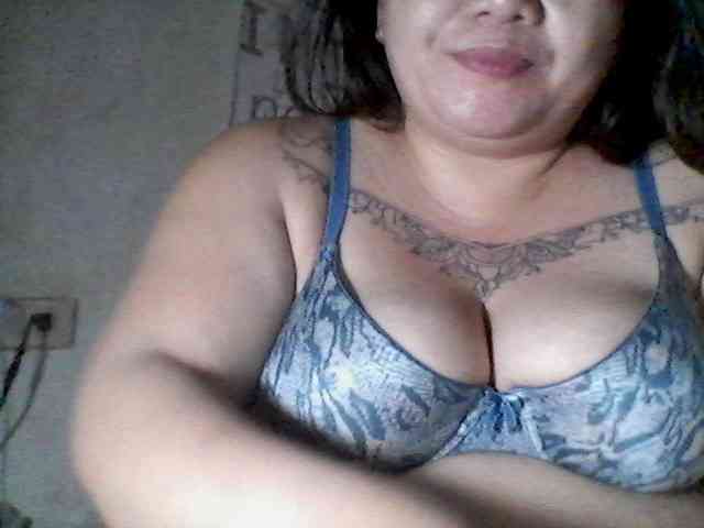 sweetasian33 webcam