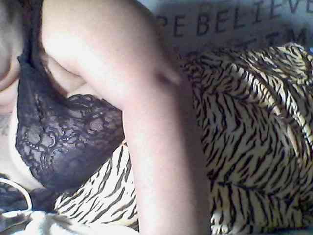 sweetasian33 webcam