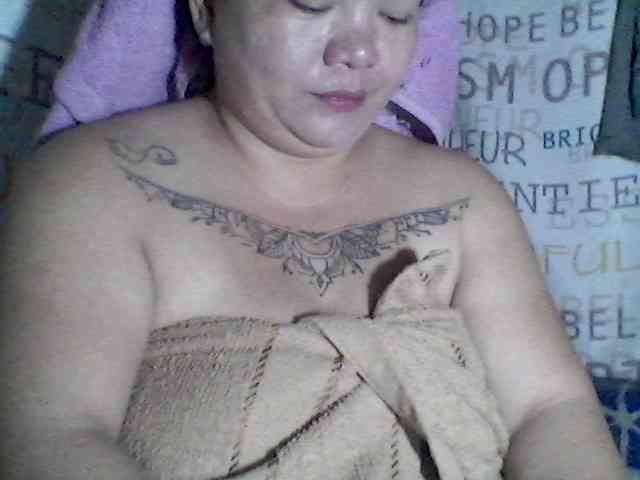 sweetasian33 webcam