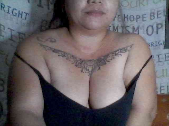 sweetasian33 webcam