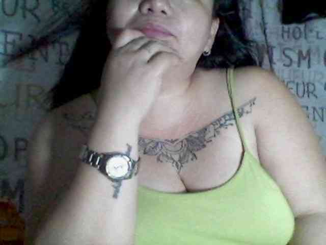 sweetasian33 webcam
