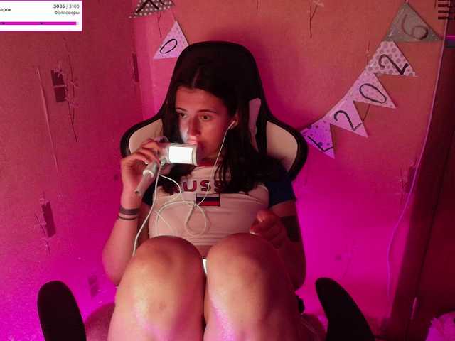 KristinaScott live cam on BongaCams