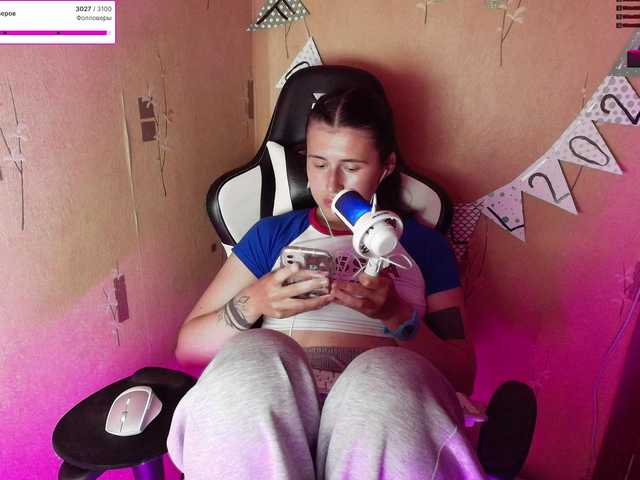 KristinaScott live cam on BongaCams