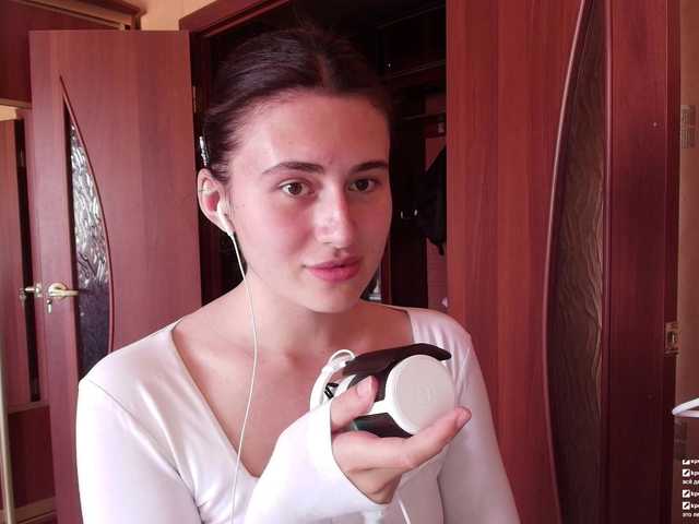 KristinaScott's BongaCams show and profile