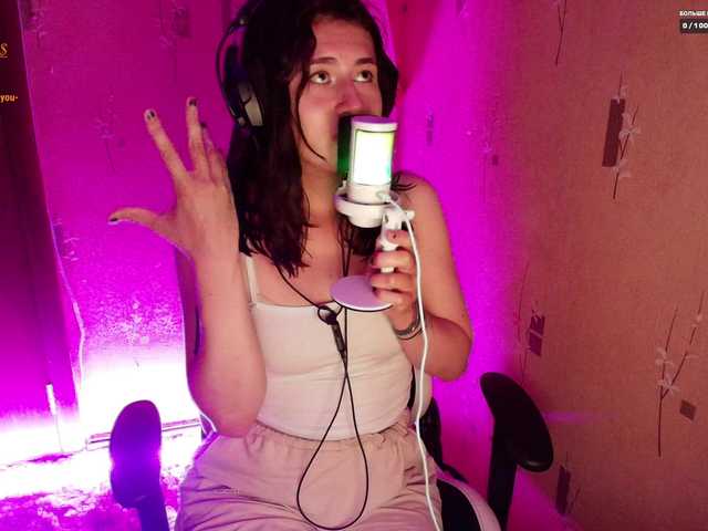 KristinaScott live cam on BongaCams