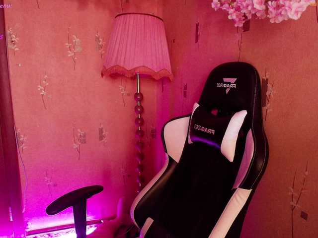 KristinaScott live cam on BongaCams