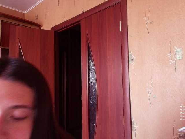 KristinaScott's BongaCams show and profile