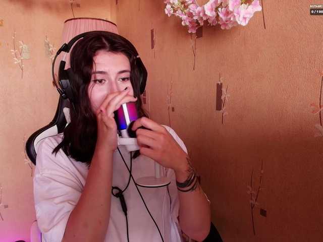 KristinaScott live cam on BongaCams