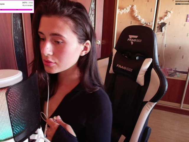 KristinaScott live cam on BongaCams