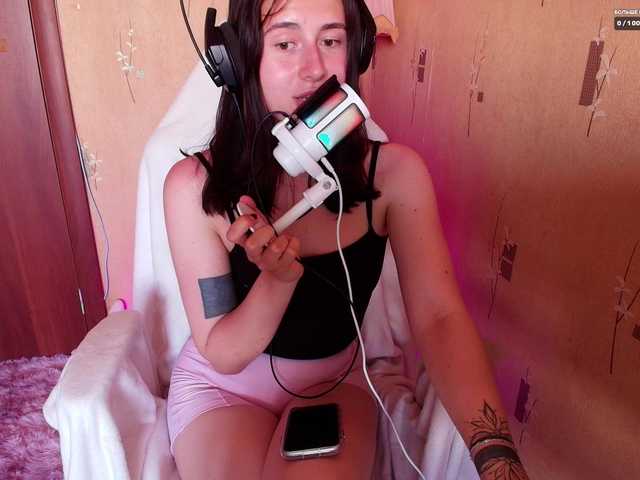 KristinaScott live cam on BongaCams