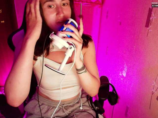 KristinaScott live cam on BongaCams