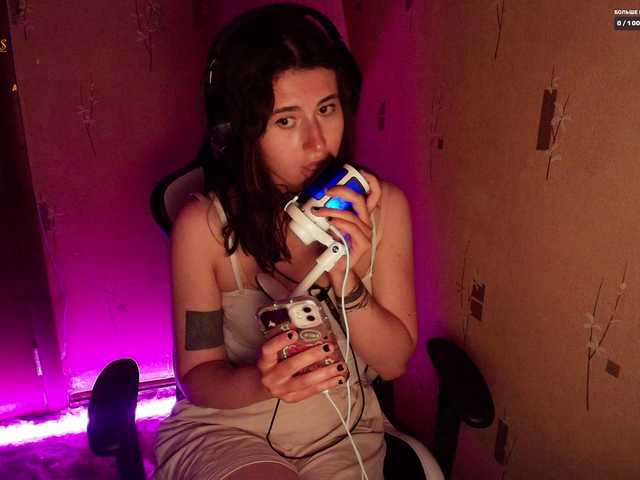 KristinaScott live cam on BongaCams