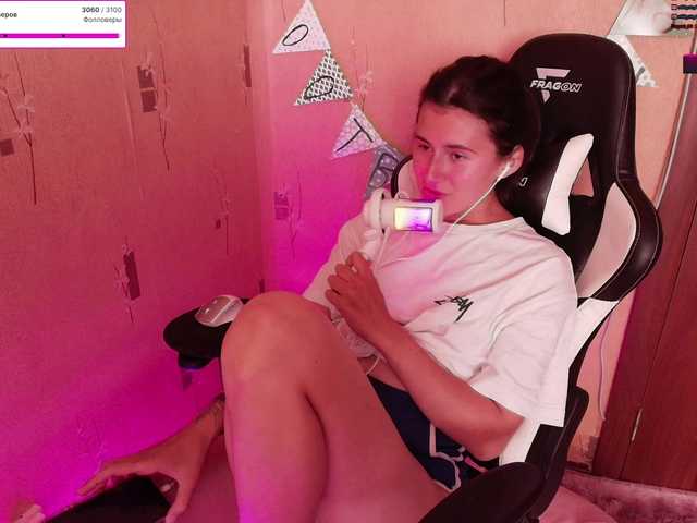 KristinaScott live cam on BongaCams
